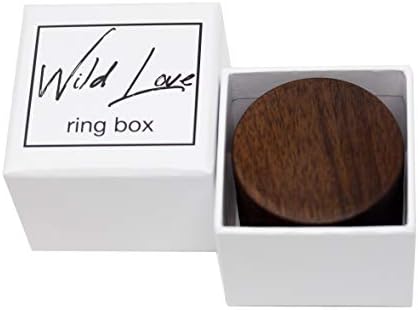 ביאטריקס & לוקה טבעי עץ אהבה פראית טבעת תיבת עם קטיפה פנים / / עבור הצעה | אירוסין, חתונה צילום / /